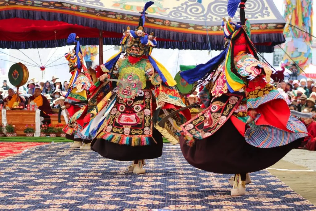 Cham dance performance